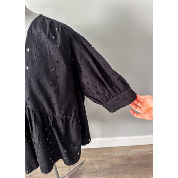 ASOS Design Curve Broderie Smock Top with Peplum Hem & Puff Sleeve in Black - Picture 11 of 13